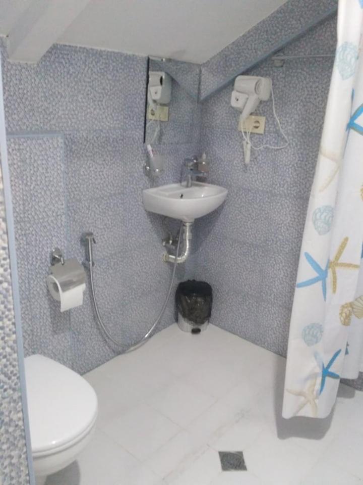 Hotel Alismereti Zekari Ngoại thất bức ảnh