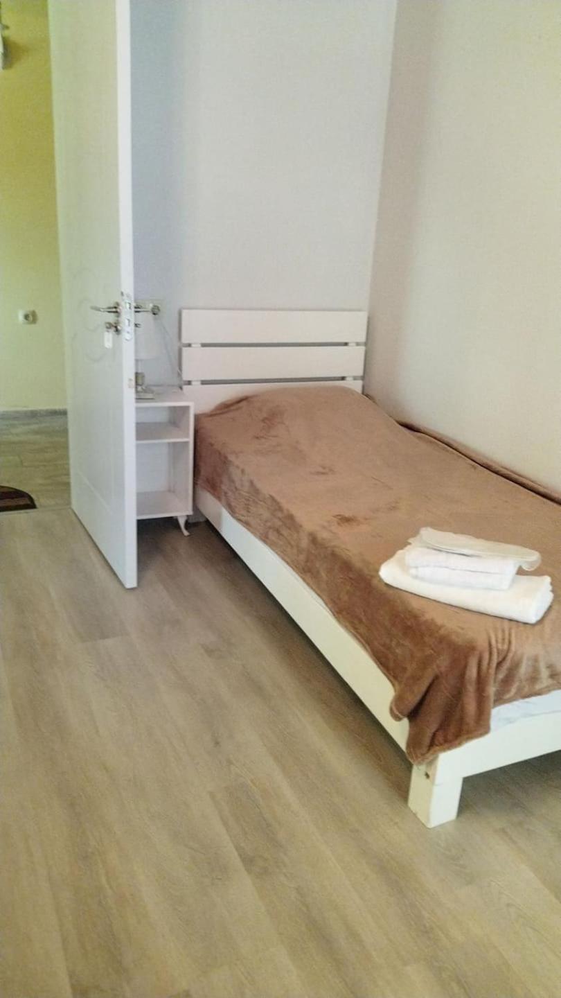 Hotel Alismereti Zekari Ngoại thất bức ảnh