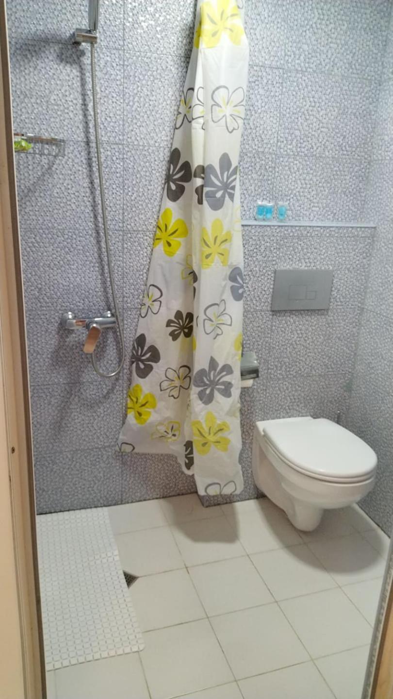 Hotel Alismereti Zekari Ngoại thất bức ảnh